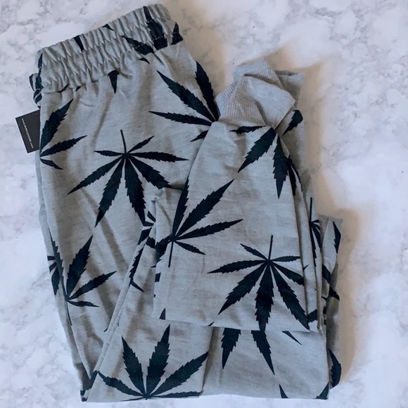 Weed Pattern Joggers - Picture 2 of 8
